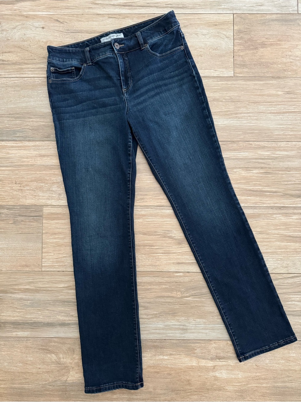 Chico’s The Ultimate Fit Platinum Denim Slim Leg Jeans Size 1